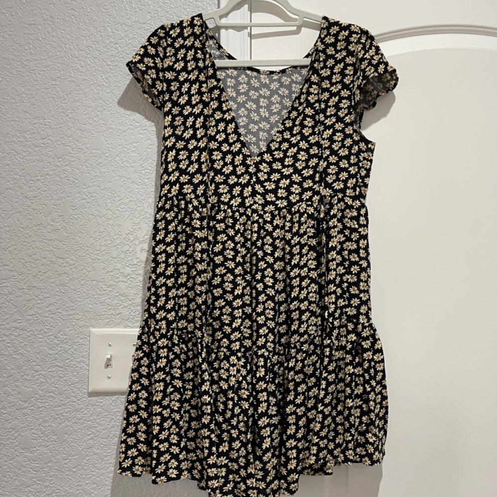American Eagle Black Daisy Mini - image 2